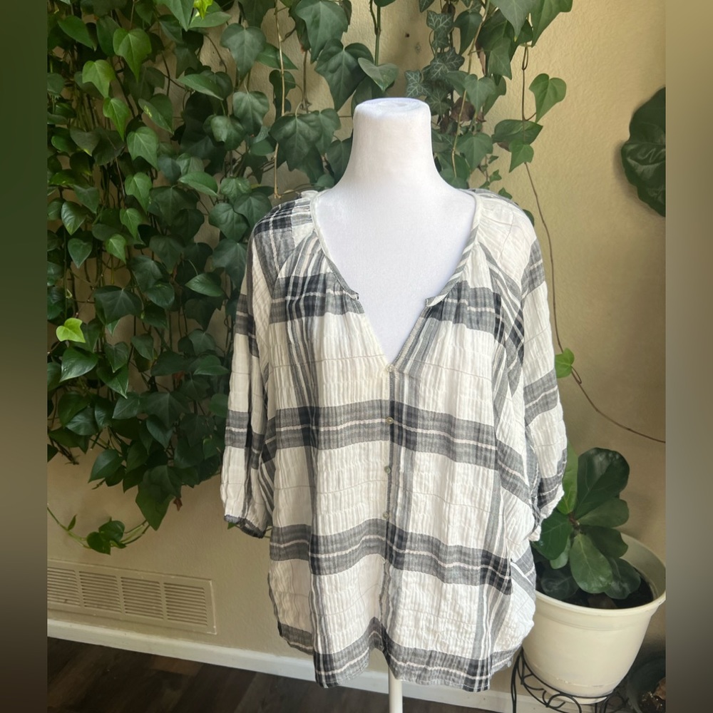 LOVESTITCH Black and White Plaid Wide Sleeve Button shirt | small/ medium